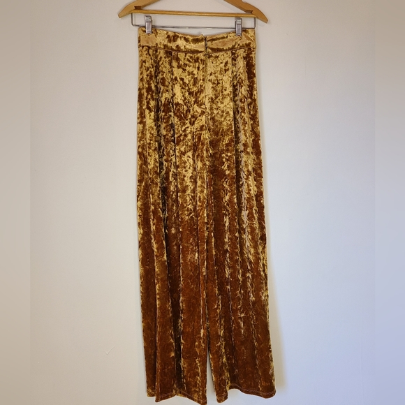 Retro flaire gold crushed velvet pants - Picture 5 of 8